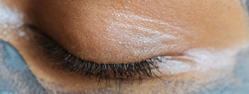 Maska iz svežega pomarančnega soka in gline