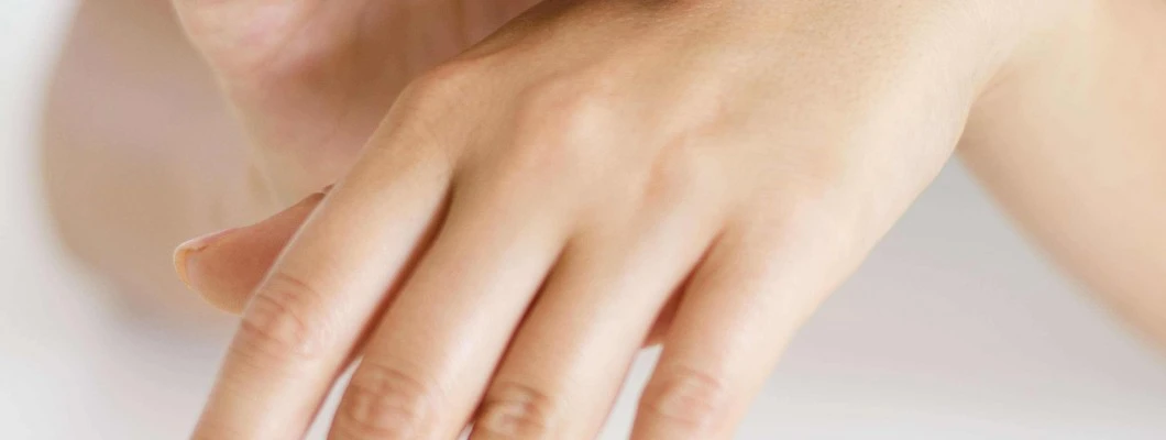 8 nasvetov kako se to zimo izogniti suhi koži