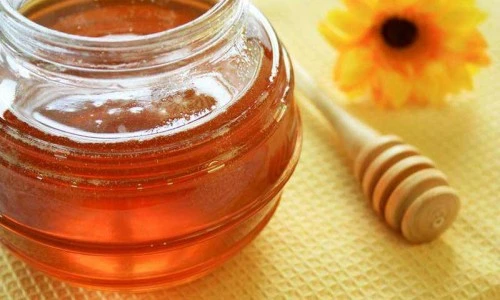 Med je simbol božanstva, izobilja in sladkosti življenja