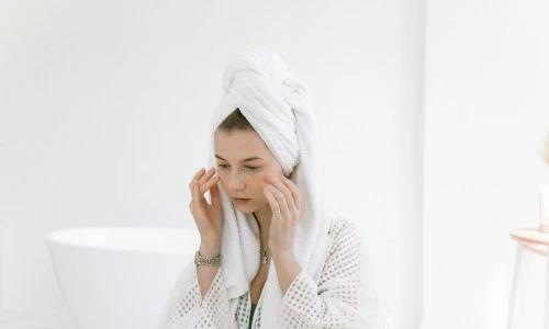 Samomasaža z aromafit mazilom