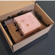 NARAVNO MILO NA PODSTAVKU | Darilni paket Salvia